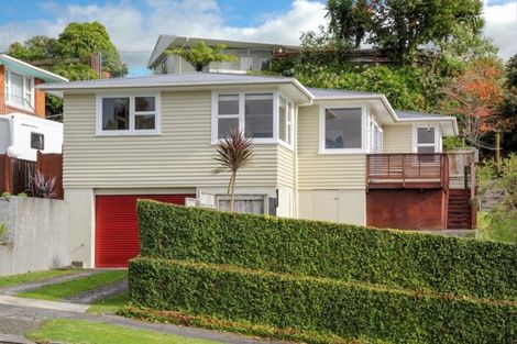 Photo of property in 10 Carlton Terrace, Westown, New Plymouth, 4310