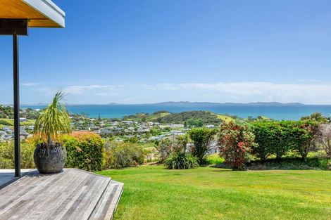 Photo of property in 37 Pekama Drive, Cable Bay, 0420
