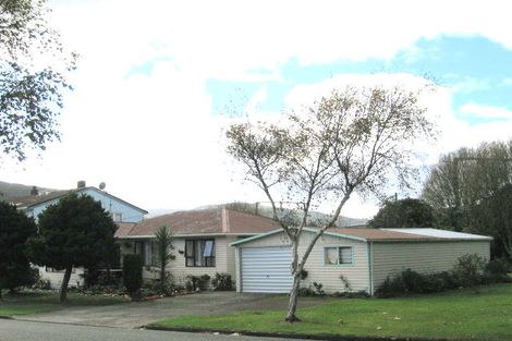 Photo of property in 44 Farmer Crescent, Taita, Lower Hutt, 5011