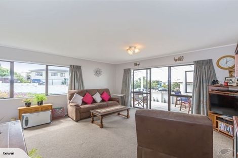 Photo of property in 6 Katene Place, Snells Beach, 0920