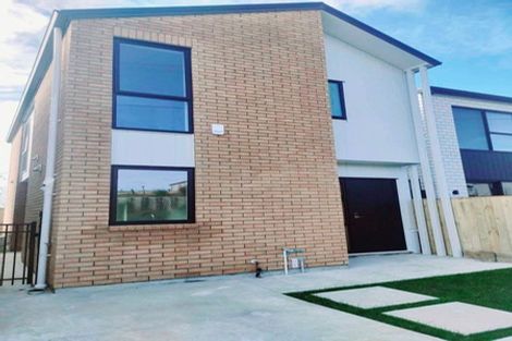 Photo of property in 14 Papai Lane, Massey, Auckland, 0614