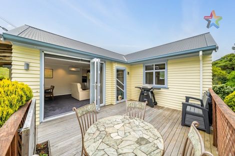 Photo of property in 1 Taku Matenga Grove, Korokoro, Lower Hutt, 5012
