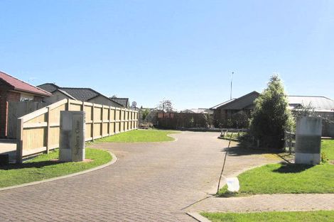 Photo of property in 22 Nielsen Gardens, Rototuna, Hamilton, 3210