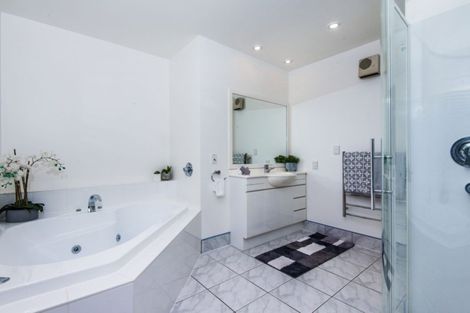 Photo of property in 10 Furlong Crescent, Churton Park, Wellington, 6037