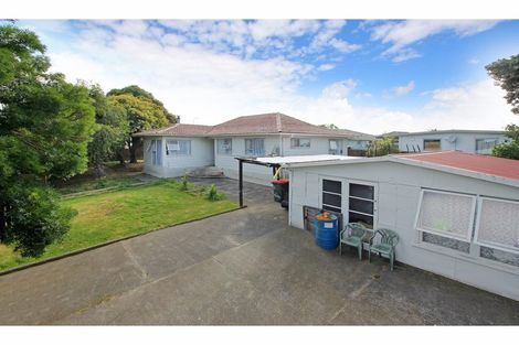 Photo of property in 2 Navigator Place, Papatoetoe, Auckland, 2025