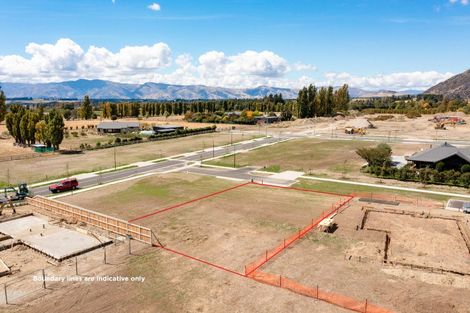 Photo of property in 4 Raspberry Close, Wanaka, 9382