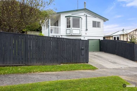Photo of property in 10 Kaitangata Crescent, Kelson, Lower Hutt, 5010