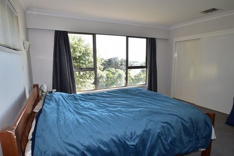 Photo of property in 24 Domain Crescent, Muriwai, Waimauku, 0881