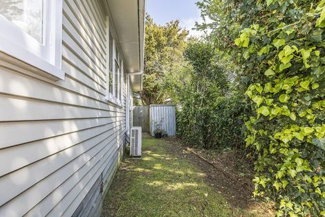 Photo of property in 57b Ranui Terrace, Tawa, Wellington, 5028