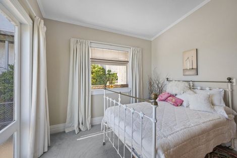 Photo of property in 18 Lighthouse Road, Bluff Hill, Napier, 4110