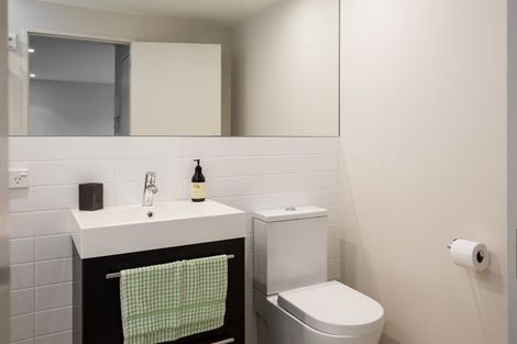 Photo of property in Nouvo Apartments, 1a/21 Rugby Street, Mount Cook, Wellington, 6021