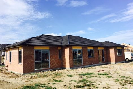 Photo of property in 3 Darley Way, Papakura, 2110