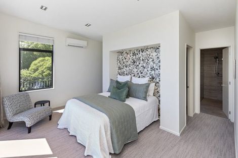 Photo of property in 16 Iles Lane, Cashmere, Christchurch, 8022