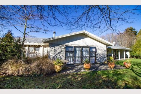 Photo of property in 8 Ameku Road, Raetihi, 4632