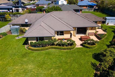 Photo of property in 7 Riverwood Boulevard, Redwood, Christchurch, 8051