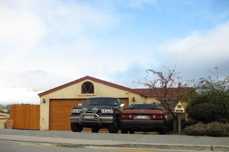 Photo of property in 84 Hallenstein Street, Queenstown, 9300