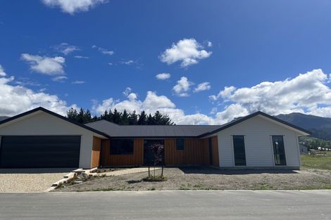 Photo of property in 2 Balfour Way, Hanmer Springs, 7334