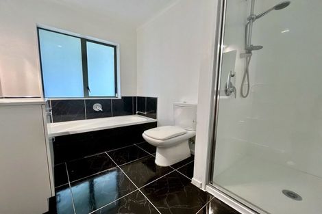 Photo of property in 10 Trillick Place, Tuakau, 2121