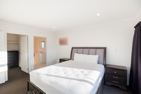 Photo of property in 79 Balrickard Way, Milson, Palmerston North, 4414