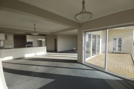 Photo of property in 4 Hamblyn Street, Strandon, New Plymouth, 4312