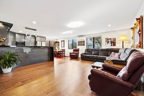 Photo of property in 19 Eastview Road, Glen Innes, Auckland, 1072