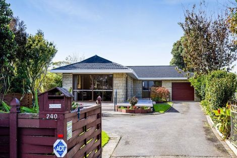 Photo of property in 240 Waihi Road, Hawera, 4610