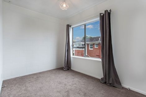 Photo of property in 6/5 Glen Road, Browns Bay, Auckland, 0630