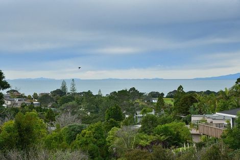 Photo of property in 1/9 Taumata Road, Castor Bay, Auckland, 0620