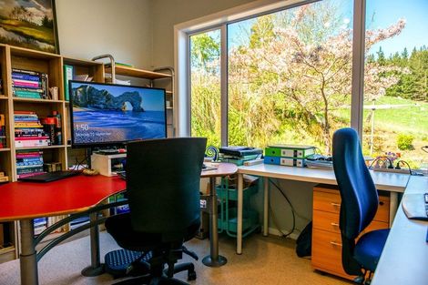 Photo of property in 10a Hill Street, Lawrence, 9532