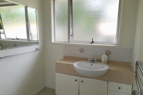 Photo of property in 11 Cockayne Crescent, Sunnynook, Auckland, 0620
