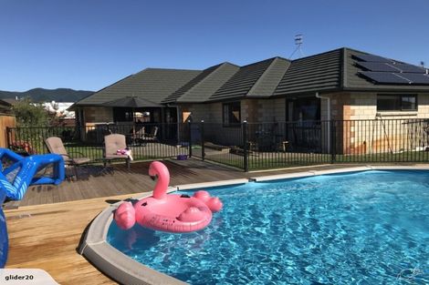 Photo of property in 12 Gandalf Crescent, Paraparaumu, 5032