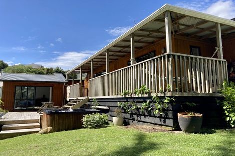 Photo of property in 49 Saunders Close, Whitby, Porirua, 5024