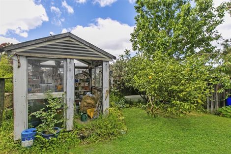 Photo of property in 9 Woodhouse Place, West Harbour, Auckland, 0618
