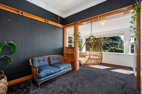 Photo of property in 102 Paremata Road, Paremata, Porirua, 5024