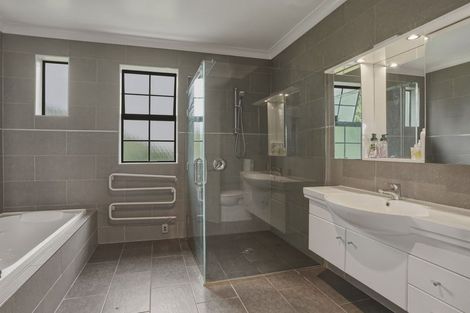 Photo of property in 77 Ajax Street, Milton, 9220