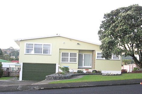 Photo of property in 8 Lynmore Drive, Hillpark, Auckland, 2102