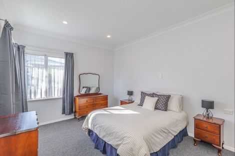 Photo of property in 100 Weraroa Road, Levin, 5510
