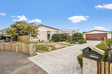 Photo of property in 17 Jacaranda Place, Parklands, Christchurch, 8083