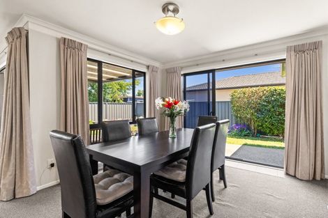 Photo of property in 4 Delta Mews Place, Clive, 4102