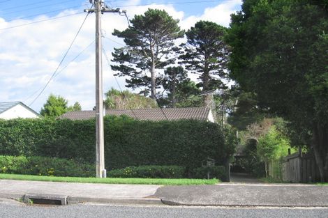 Photo of property in 1 Radiata Lane, Chatswood, Auckland, 0626