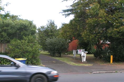 Photo of property in 3/134 Onewa Road, Northcote, Auckland, 0627