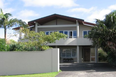 Photo of property in 2a Midway Avenue, Castor Bay, Auckland, 0620