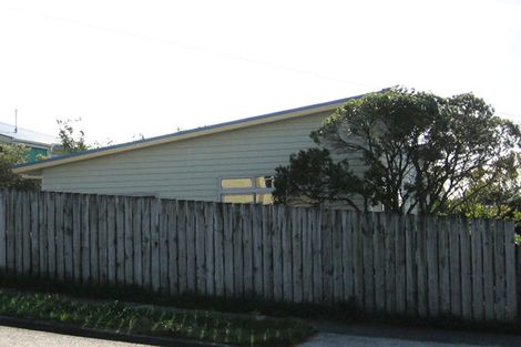 Photo of property in 2 Te Puke Street, Titahi Bay, Porirua, 5022