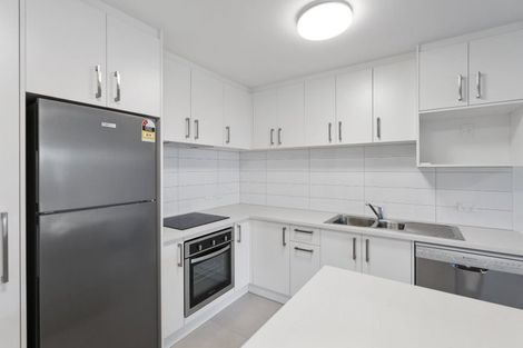 Photo of property in 1/4045f Great North Road, Glen Eden, Auckland, 0602