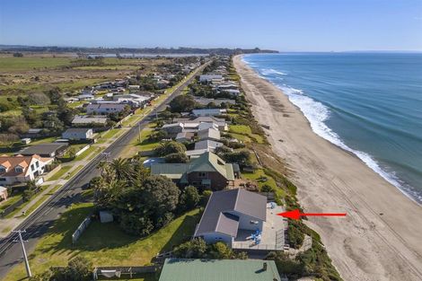Photo of property in 195 Pukehina Parade, Pukehina, Te Puke, 3189