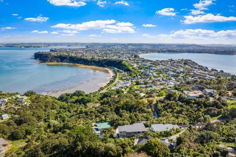Photo of property in 79 Roberts Road, Matakatia, Whangaparaoa, 0930