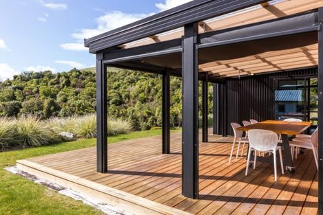 Photo of property in 2 Peregrine Place, Kinloch, Taupo, 3377