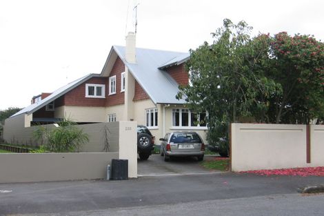 Photo of property in 233 Devonport Road, Tauranga, 3110