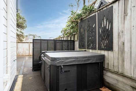 Photo of property in 5/96 Austin Street, Mount Victoria, Wellington, 6011