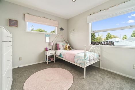 Photo of property in 15a Waipani Road, Te Atatu Peninsula, Auckland, 0610